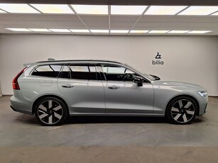 Volvo V60 Recharge T6 II Ultimate Dark / Bowers&Wilkins/ Dragkrok halvauto