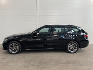 BMW 330e xDrive Touring Sport line B-Kamera Cockpit HiFi 2021 292hk