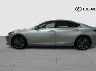 Lexus ES 300h LIMITED EDITION V-HJUL MOMS