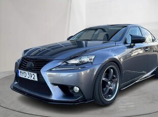 Lexus IS 300h (181hk)