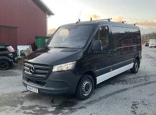 Mercedes Sprinter 211 CDI Skåp 2WD (114hk)