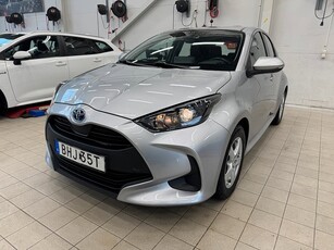 Toyota Yaris Hybrid CVT Active Backkamera Navi CarPlay Euro6