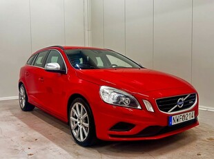 Volvo V60D4 R-Design 1-Ägare D-Värm Drag 0,45L Mil 2013, Kombi