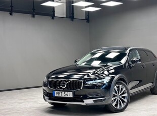 Volvo V90Cross Country B4 AWD Ultimate Drag Pano Harman-K 2023, Kombi