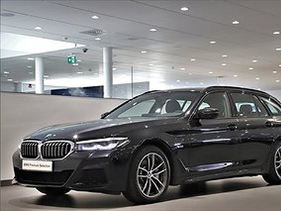 BMW 530e 530e xDrive Touring M-sport / Nypris 685 000