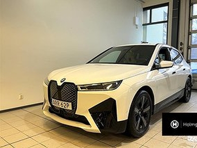 BMW iX xDrive40 Sportpaket Navi Drag Räntekampanj 6.95%