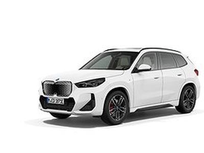 BMW iX1 xDrive30 / M-Sport/ Vhjul, Service & försäkring*