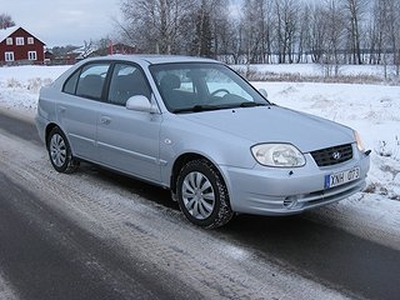 Hyundai Accent 5-dörrar 1.6 Euro 4 Nybes Nyservad drag