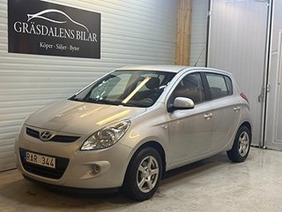 Hyundai i20 5-dörrar 1.4 LÅGAMIL/M-VÄRME/AUX/USB/FULLSERVAD