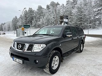 Nissan Navara Dubbelhytt 2.5 dCi 171hk 4x4 Automat 14300 mil