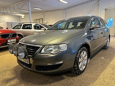 Volkswagen Passat Variant 2.0 TDI 4 Sportline Drag Värmare sov Hjul