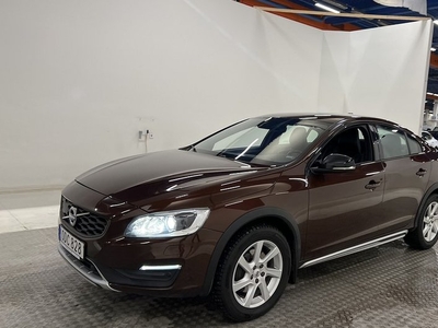 Volvo S60Cross Country D4 Summum VOC Rattvärm PDC BLIS Drag 2017, Sedan