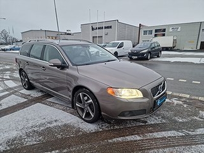 Volvo V70 D5 Geartronic Summum 1 Års Garanti 0% RÄNTA 36MÅN