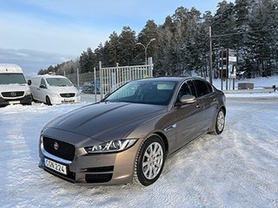 Jaguar XE 20d 180hk 14100mil AUT Navi Nyservad Dieselvärmare