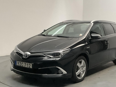 Toyota Auris 1.8 HSD Touring Sports (99hk)