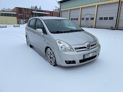 Toyota Corolla Verso 2.2 D-CAT Euro 4 , 7 sitt sig