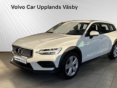 Volvo V60 Cross Country B4 AWD Diesel Adv SE Teknikpaket Navigation Parkeringskamera Bak