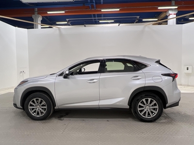 Lexus NX 300h AWD 2.5 AWD E-CVT, 197hk, 2015