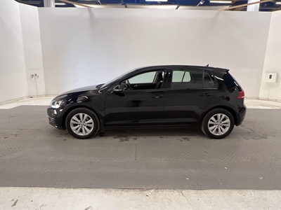 Volkswagen Golf 1.0 TSI App-Connect Nybesiktigad 110hk