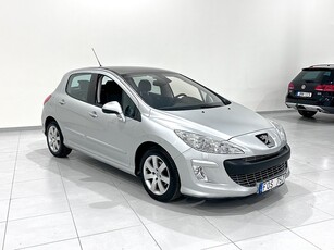 Peugeot 308 5-dörrar 1.6 T 150hk - Panorama // 4.95% ränta