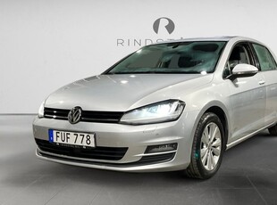 Volkswagen GolfVII 1.2 TSI PLUSPAKET PDC ÅR 1ÄGARE 2015, Halvkombi