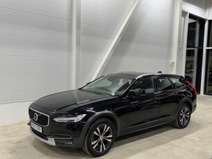 Volvo V90 Cross Country D4 AWD Momentum VOC D-värm GPS Drag