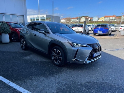 Lexus UX 250h