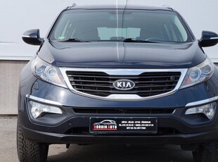 Kia Sportage 2.0 CVVT 4WD | PDC | Dragkrok | Bluetooth