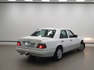 Mercedes-Benz E 220 Automat/Taklucka/Ny-Servas/Nybesiktigad