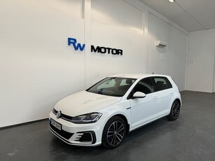 Volkswagen Golf GTE 204hk Plug-In Backkamera / Carplay