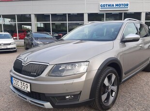 Skoda OctaviaScout 2.0 TDI 4x4 Premium Navi Drag Kam Vär Al 2016, Kombi