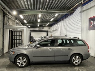 Volvo V50 2.4 | *140HK* | NYBE | KAMREMBYTT | BRA SKICK