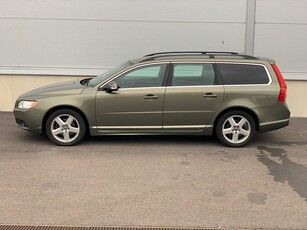 Volvo V70 D3 164HK Momentum 2 ÄGARE/NyKamrem/NyServad/Nybes