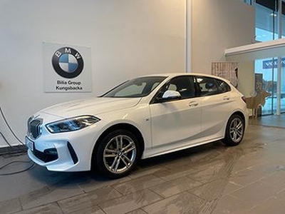 BMW 118 i M-Sport | Halvläder | PDC | Farthållare | 17