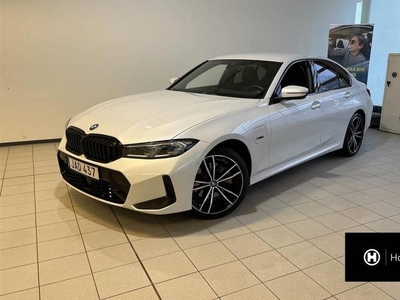 BMW 328330e xDrive M Sport Innovation Drag HiFi Aktiv Fartpilot 2023, Sedan