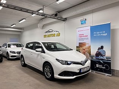 Toyota Auris 1 ägare Nyservad Hybrid e-CVT Euro 6