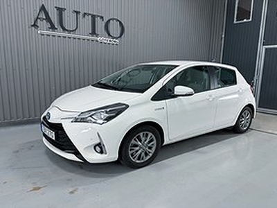 Toyota Yaris Hybrid e-CVT 5-D ACTIVE SMARTPHONE B-Kamera