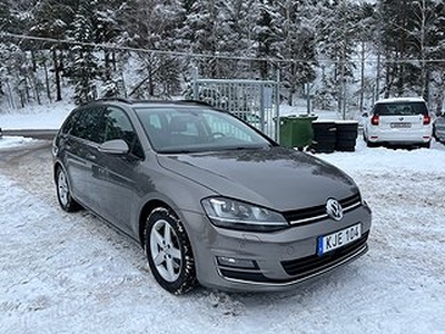 Volkswagen Golf Kombi 1.4 TSI 140hk Automat R-Line Nyservad