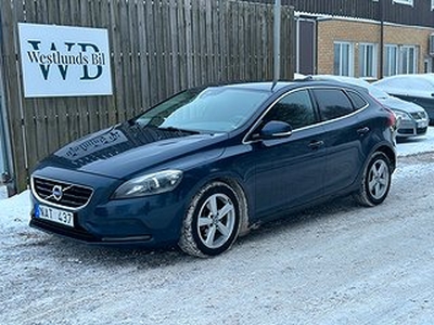 Volvo V40 D2 Momentum 115hk | D-värm | Fullservad