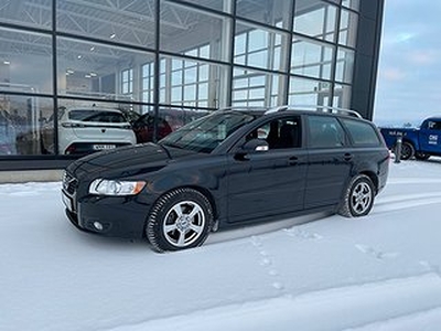 Volvo V50 D2 Momentum MoK/Värmare/S&V-hjul/Låg skatt115HK