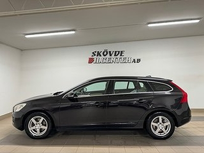 Volvo V60 T3 Momentum/1-Ägare/Fullservad/6-VXL/Drag/Värmare