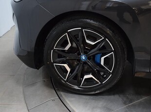 BMW iX xDrive40