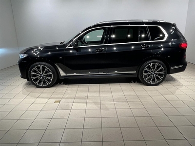 BMW X7 xDrive40i M-Sport Pano B&W Laser HUD Massage DAP Värm