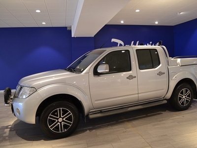 Nissan Navara Dubbelhytt 2.5 dCi 190 hk 4x4 Automat Drag Extraljus Flak