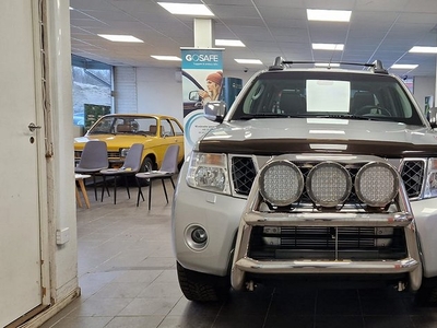 Nissan Navara Dubbelhytt 3.0 dCi V6 4x4 Euro 5|231hk