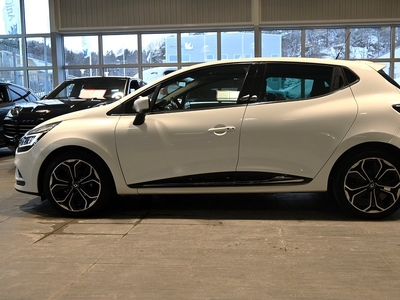 Renault Clio 0.9 TCe 90hk Intense Stylepaket Svart