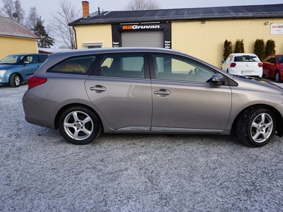 Toyota Auris Touring Sports 2.0 D-4D Drag/ B-kamera