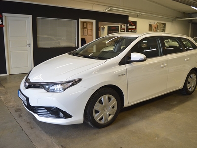 Toyota Auris Touring Sports Hybrid e-CVT (136hk) 2-Ägare / Bakkamera / Servad