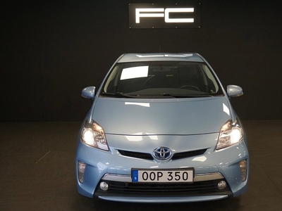 Toyota Prius Plug-in Hybrid 1.8 VVT-i + 3JM Plug-in CVT