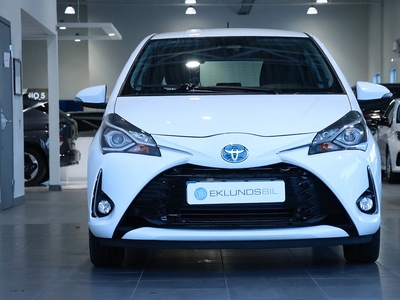 Toyota Yaris 1.5 Hybrid DEFA-värmare Backkamera